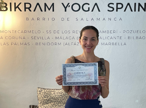 Profesor Bikram Yoga, Maria Zarate